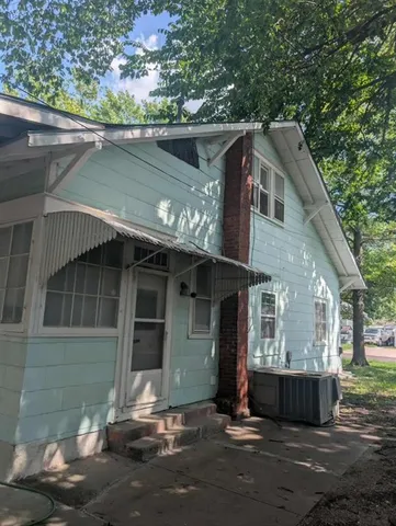 $69,900 | 716 East Lincoln Street, Iola, KS 66749