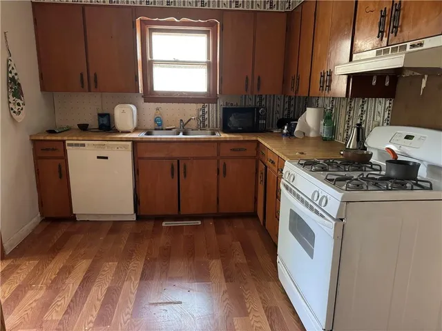 $69,900 | 716 East Lincoln Street, Iola, KS 66749