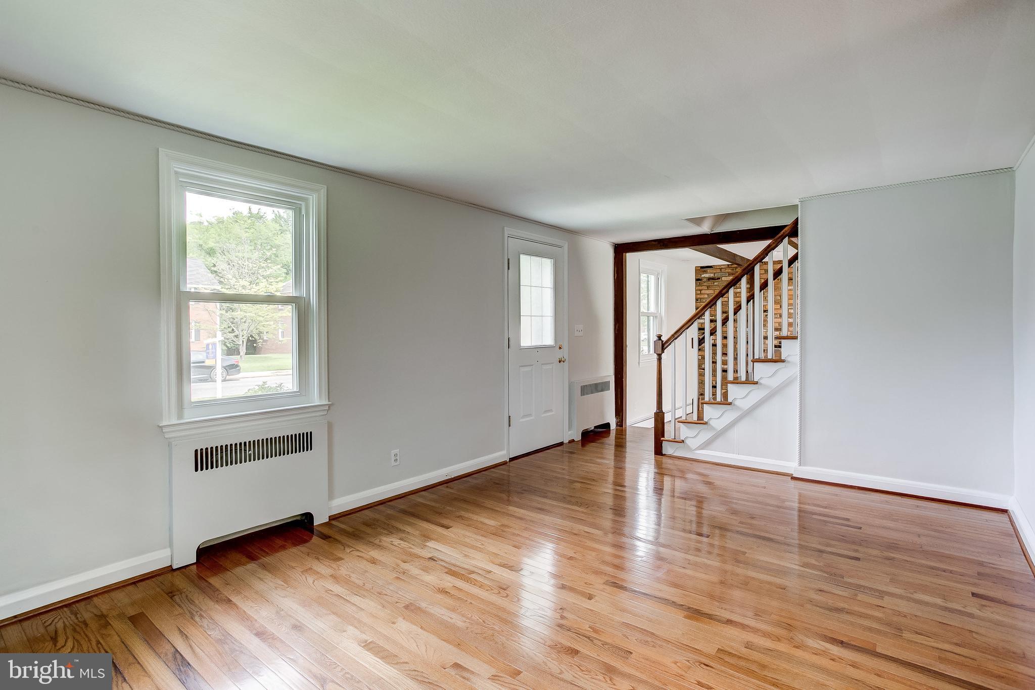 7008 Plymouth Road Baltimore, MD 21208 - Photo 4 of 43 Generous living room