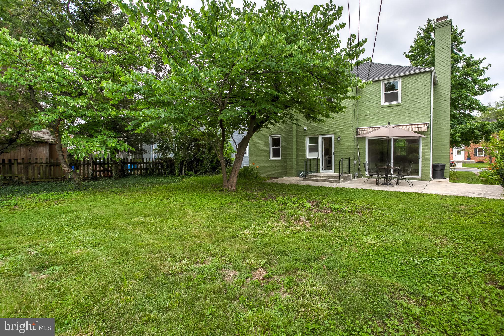 7008 Plymouth Road Baltimore, MD 21208 - Photo 41 of 43 Large, flat, private backyard