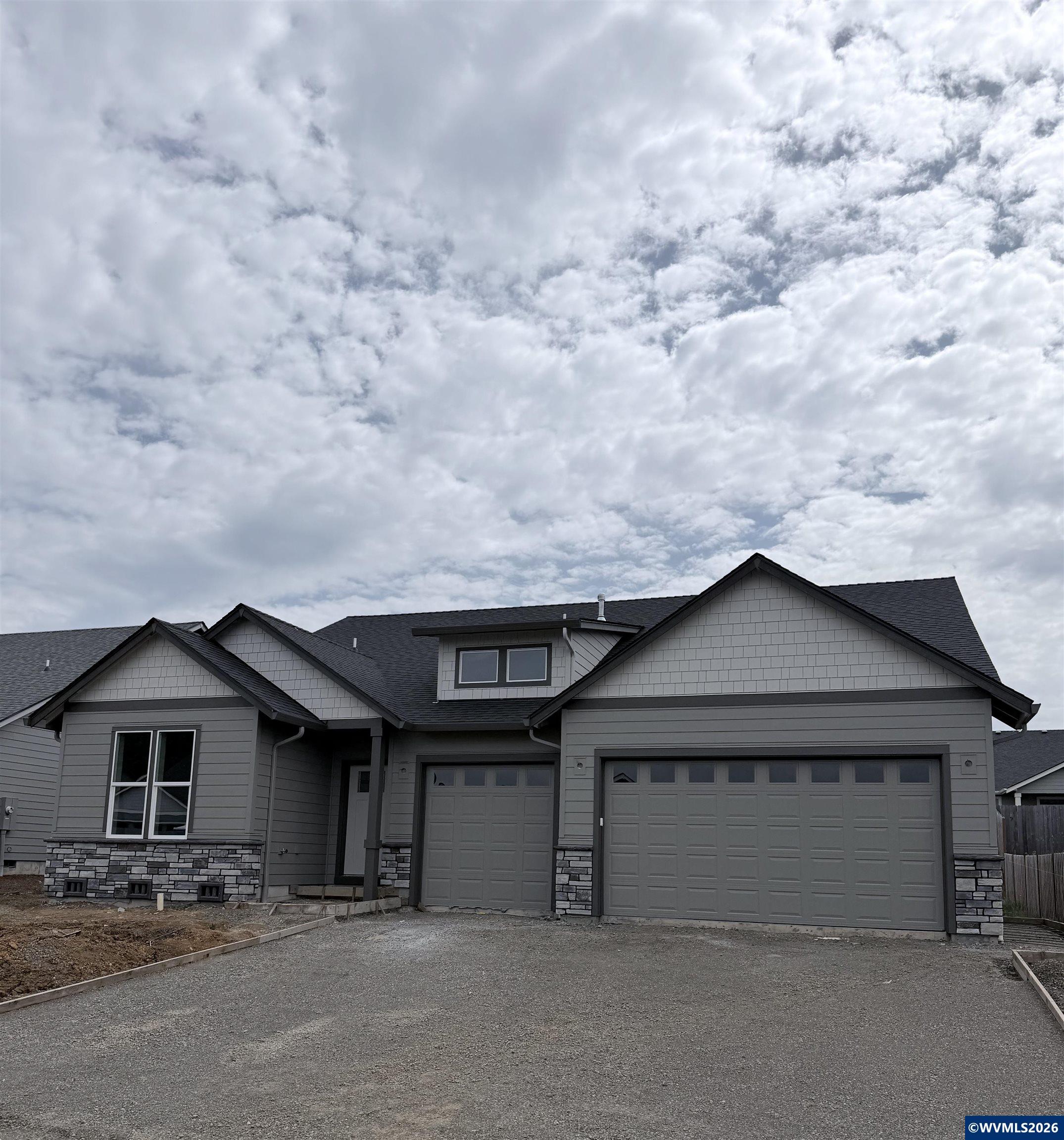 462 Northeast Cedar Street Sublimity, OR 97385 - Photo 1 of 10