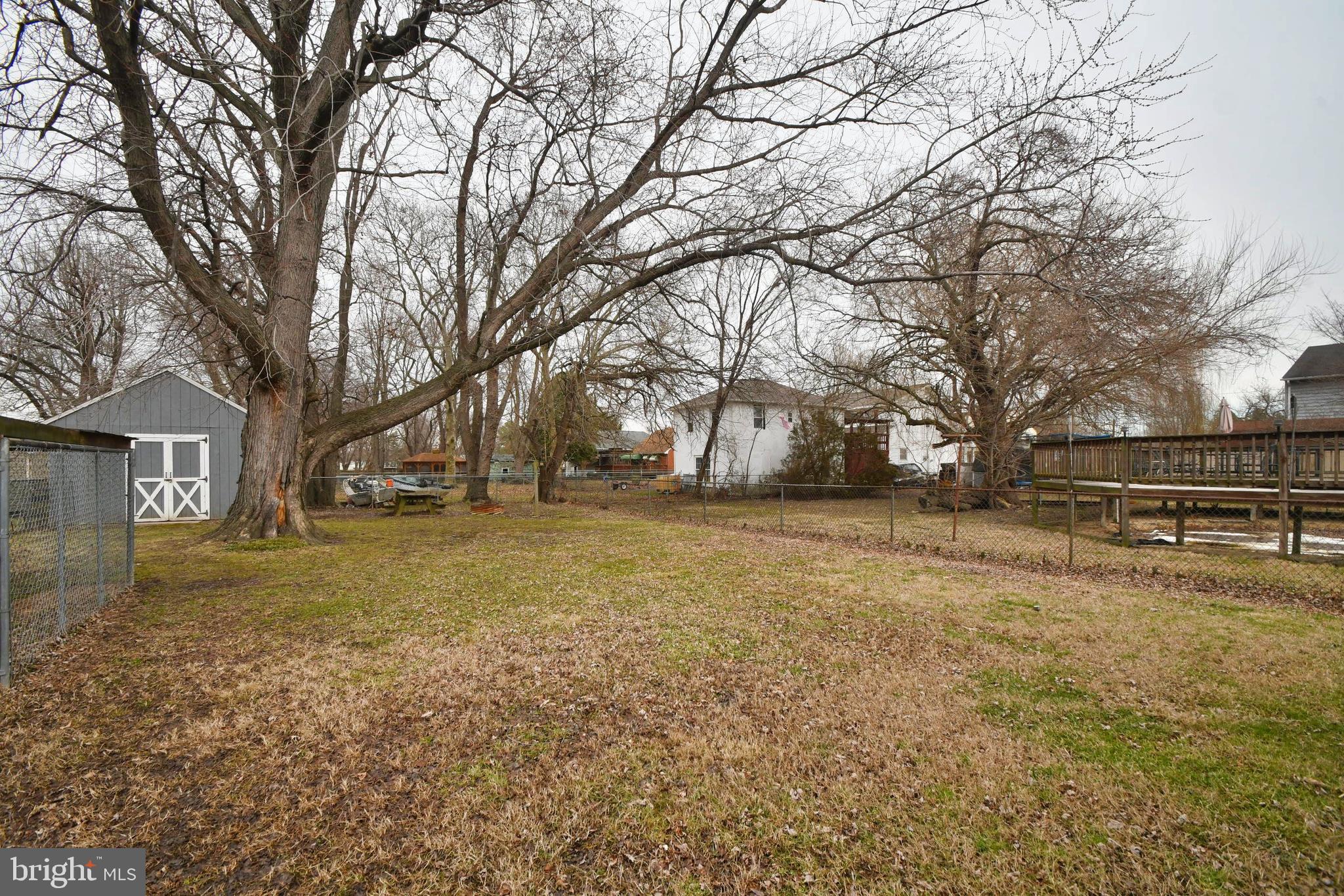 7710 Bay Front Road Baltimore, MD 21219 - Photo 22 of 25