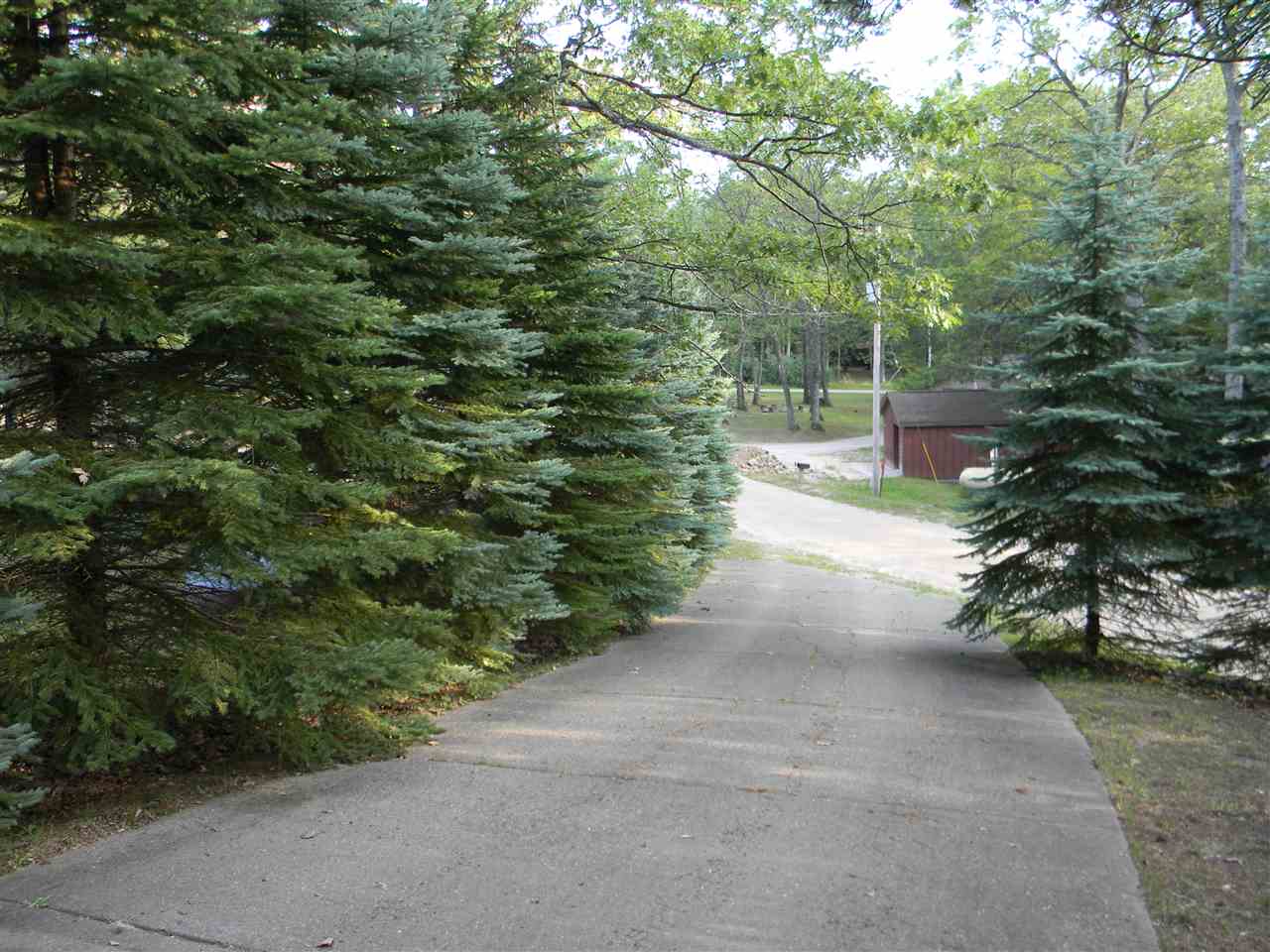5828 Oak Road Rose City, MI 48654 - Photo 4 of 26 1836794-3.JPG