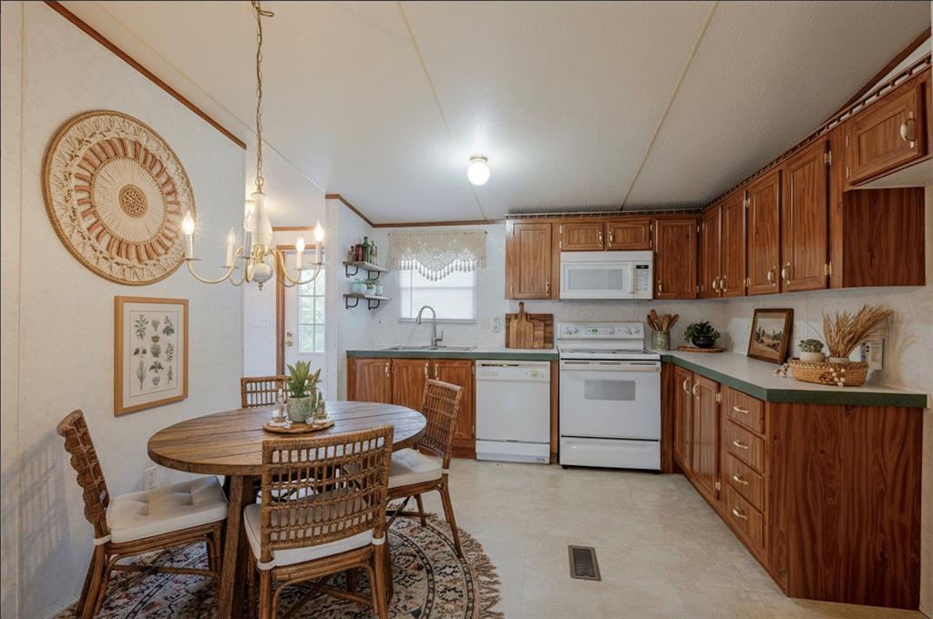 3233 Deer Path Lane Weatherford, TX 76085 - Photo 24 of 40 AI-enhanced photos are for visualization only