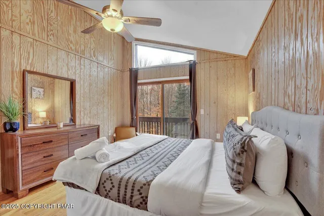 $558,000 | 169 Cardinal, Gouldsboro, PA 18424