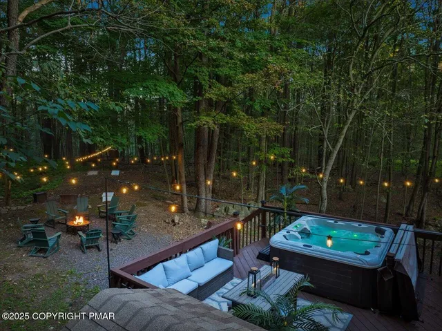 $558,000 | 169 Cardinal, Gouldsboro, PA 18424