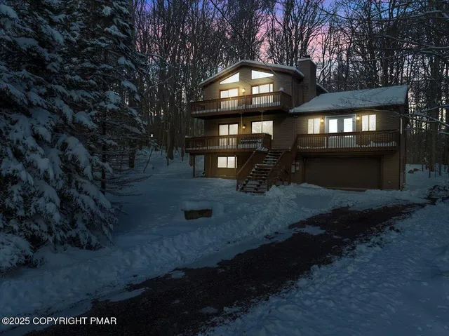 $558,000 | 169 Cardinal, Gouldsboro, PA 18424