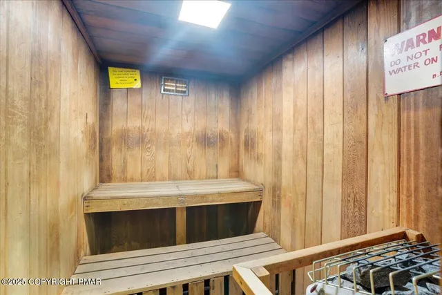 $558,000 | 169 Cardinal, Gouldsboro, PA 18424