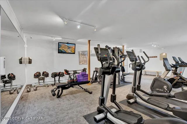 $558,000 | 169 Cardinal, Gouldsboro, PA 18424