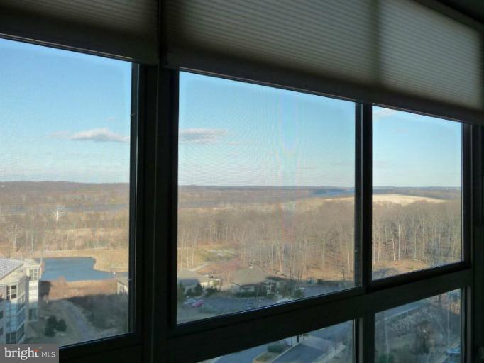 19385 Cypress Ridge Terrace, Unit 1014 Leesburg, VA 20176 - Photo 13 of 30 View
