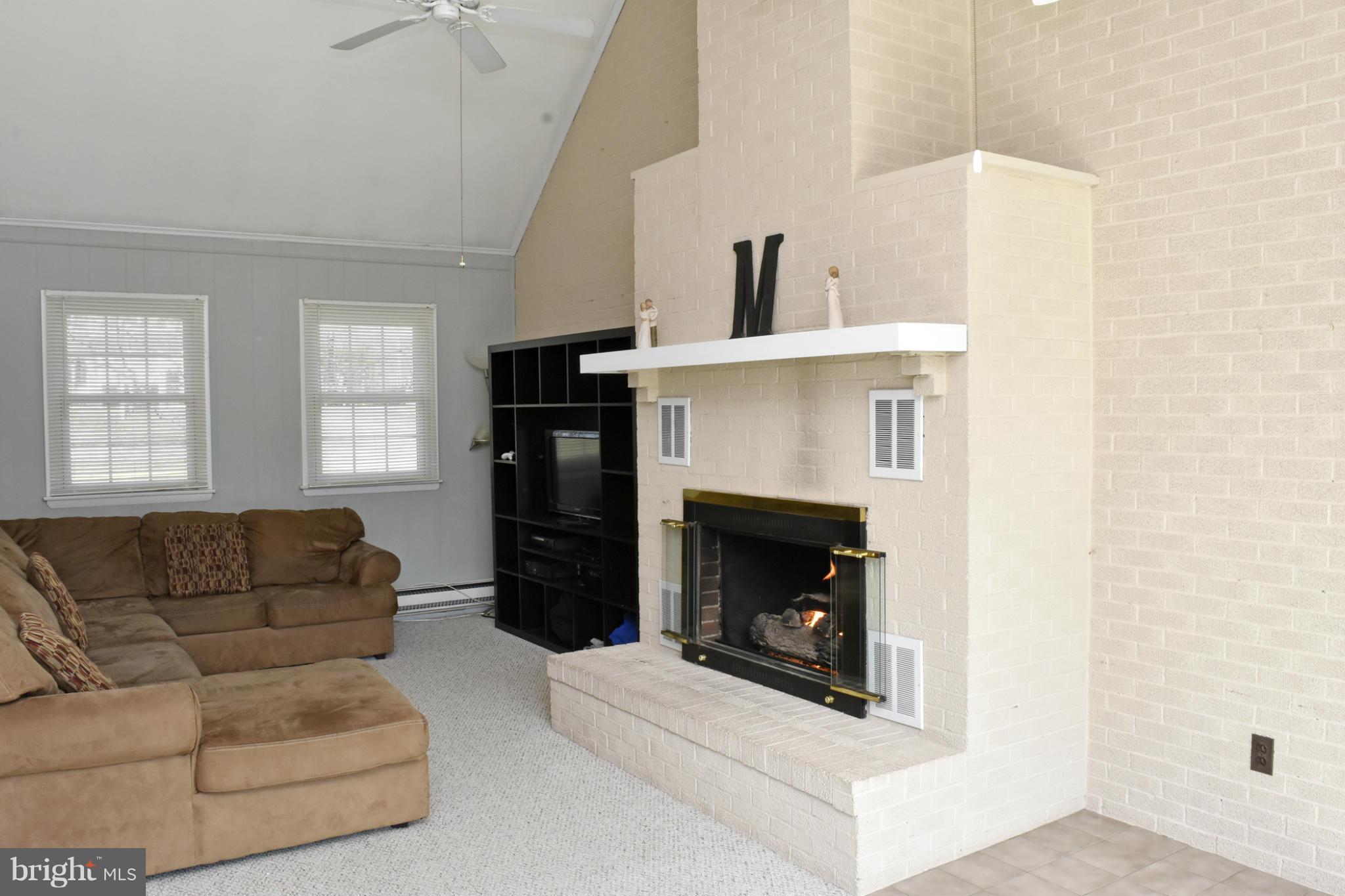 6201 Old Washington Road Elkridge, MD 21075 - Photo 17 of 30 Family Room