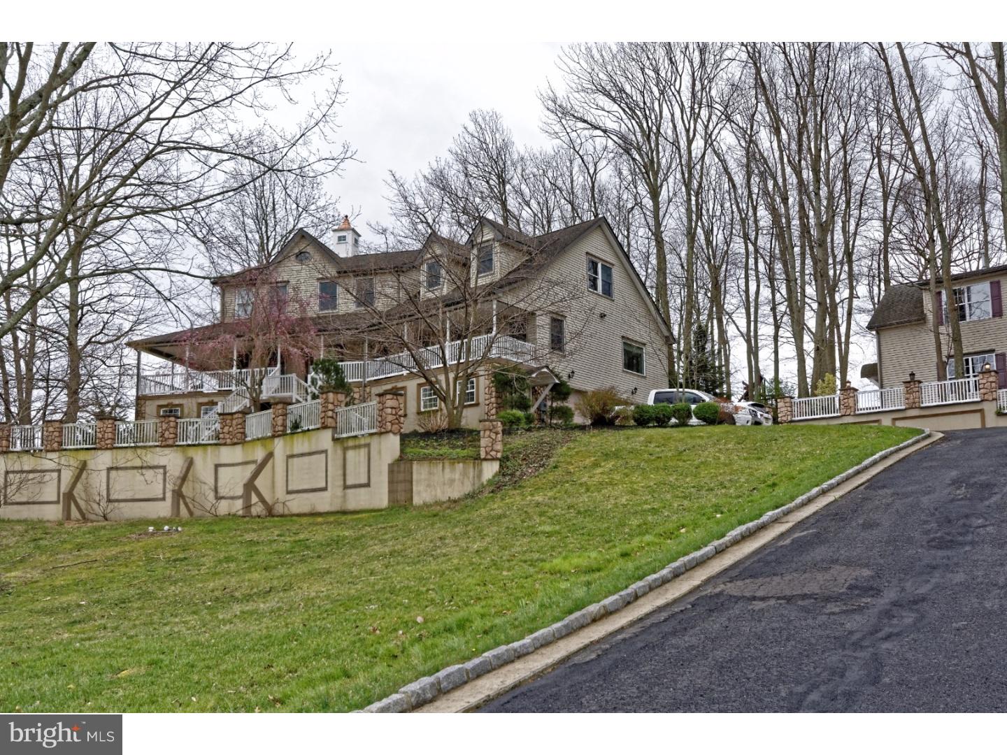 442 Lewistown Road Juliustown, NJ 08022 - Photo 2 of 24