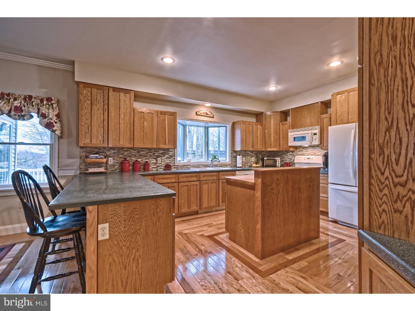 442 Lewistown Road Juliustown, NJ 08022 - Photo 6 of 24