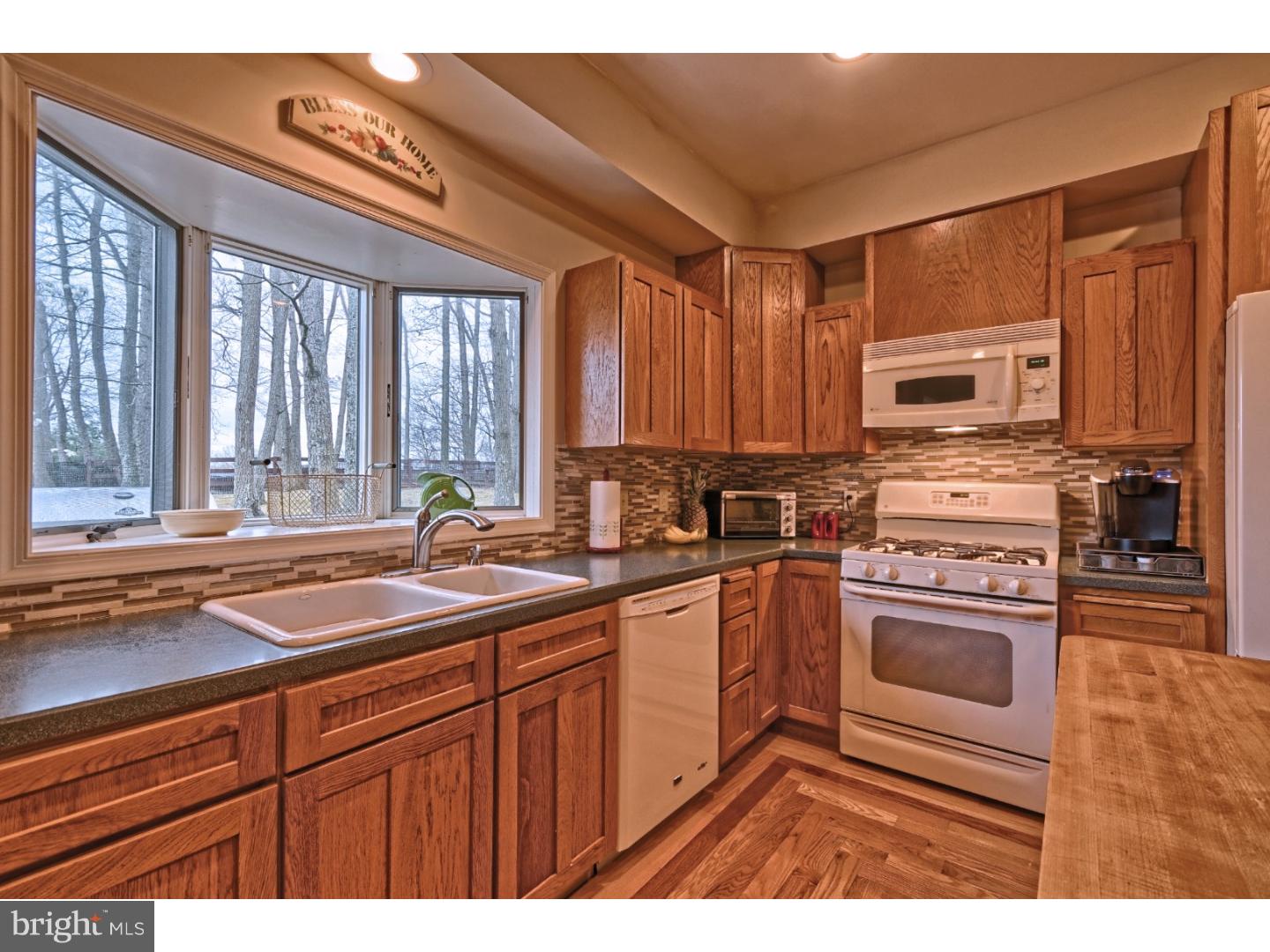 442 Lewistown Road Juliustown, NJ 08022 - Photo 8 of 24