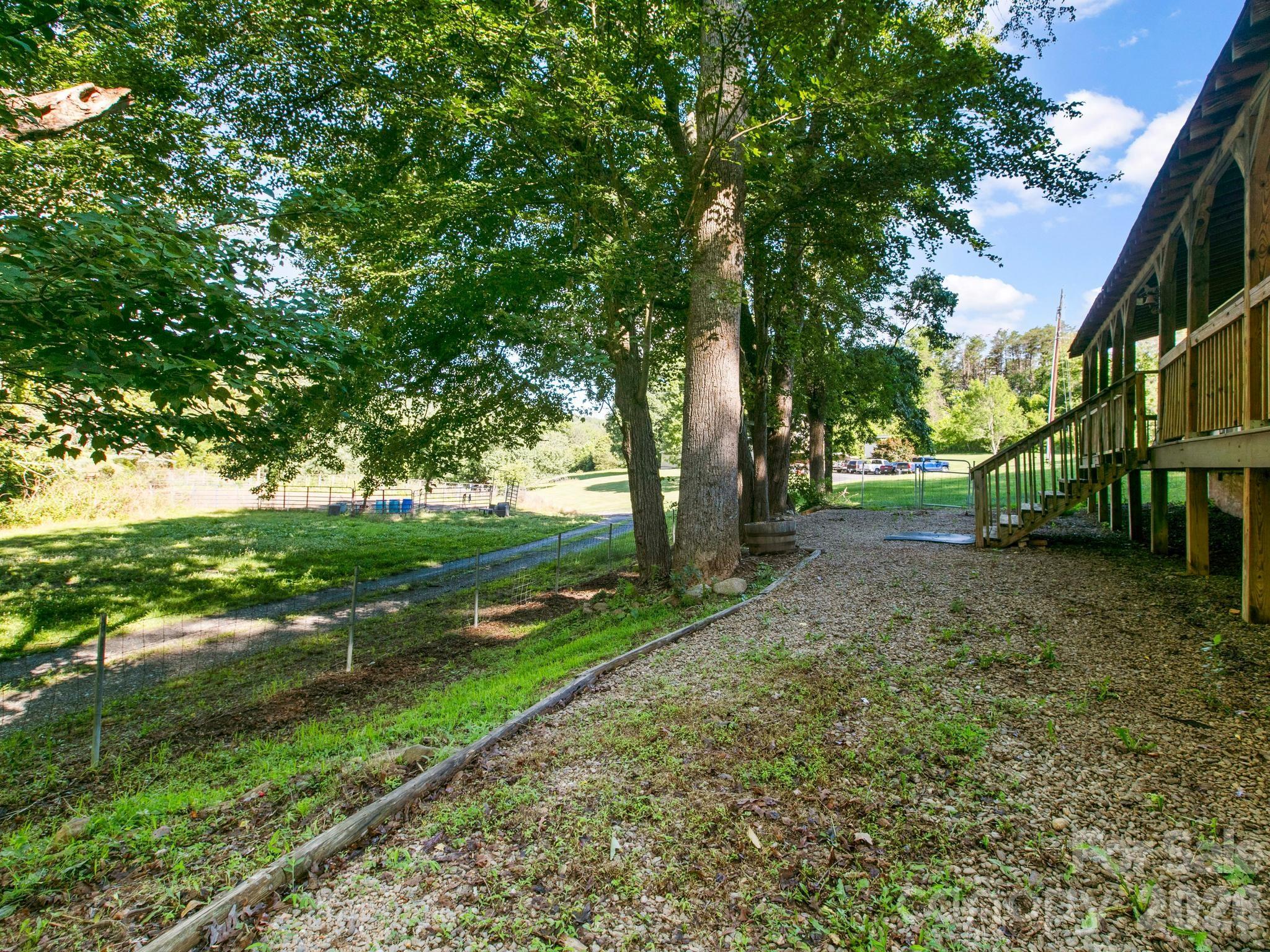 35 Cedar Farm Road Asheville, NC 28803 - Photo 27 of 35