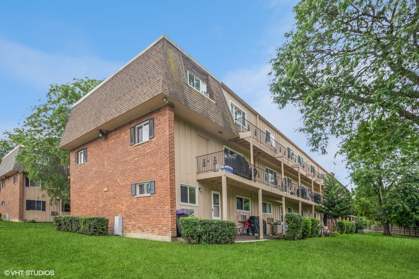 2412 West Algonquin Road, Unit 5 Rolling Meadows, IL 60008 - Photo 2 of 16 Gallery Image 2