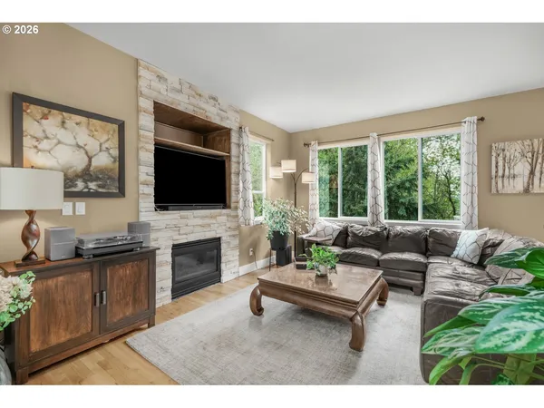 $639,000 | 15023 Southeast Diamond Drive, Clackamas, OR 97015