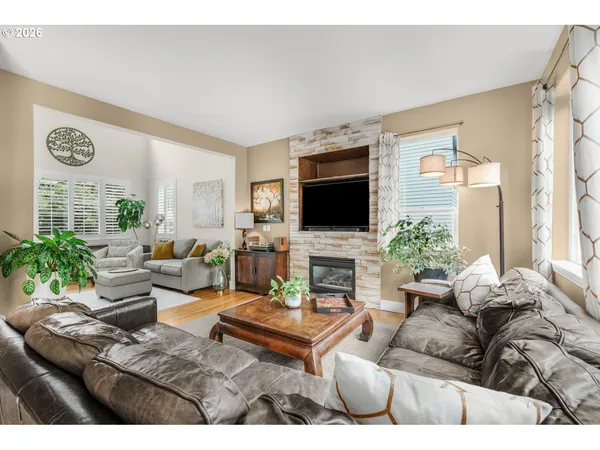 $639,000 | 15023 Southeast Diamond Drive, Clackamas, OR 97015