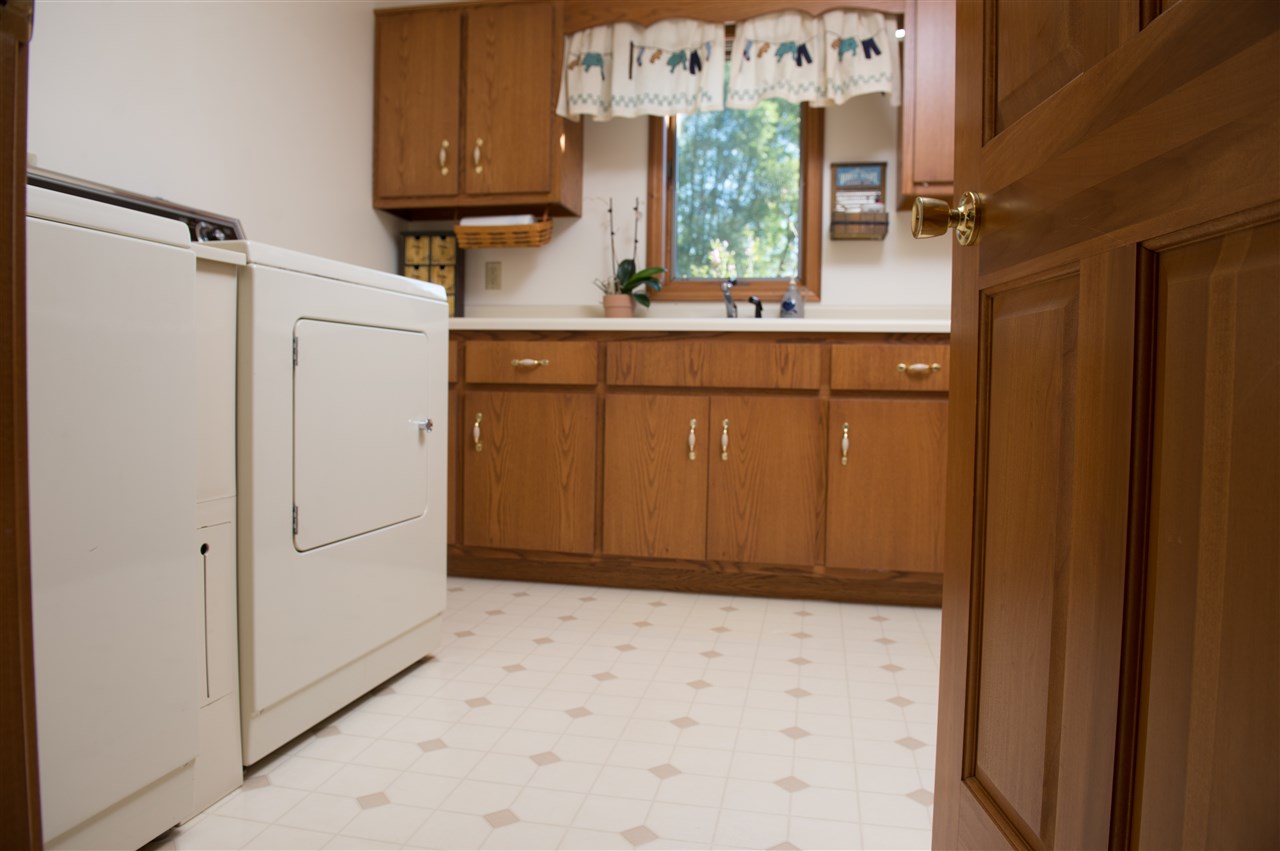 6110 Hartzell Road Fort Wayne, IN 46816 - Photo 12 of 36