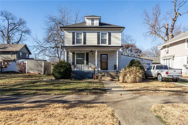 $185,000 | 426 South Oak Street, Ottawa, KS 66067