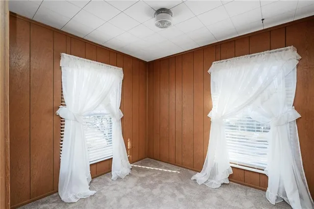 $185,000 | 426 South Oak Street, Ottawa, KS 66067