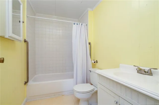 $185,000 | 426 South Oak Street, Ottawa, KS 66067