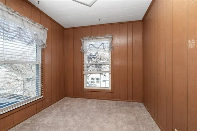 $185,000 | 426 South Oak Street, Ottawa, KS 66067