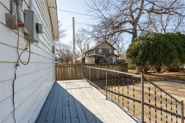 $185,000 | 426 South Oak Street, Ottawa, KS 66067