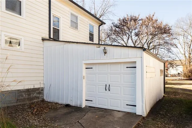 $185,000 | 426 South Oak Street, Ottawa, KS 66067