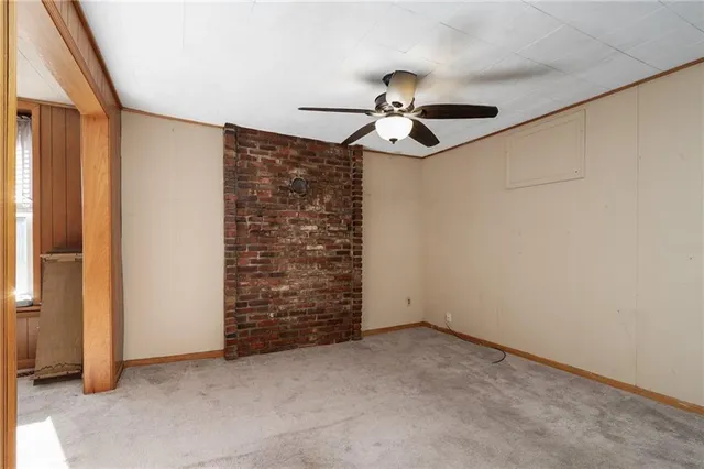 $185,000 | 426 South Oak Street, Ottawa, KS 66067