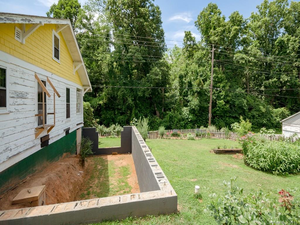 87 Lowe Street Canton, NC 28716 - Photo 14 of 18 Gallery Image 14
