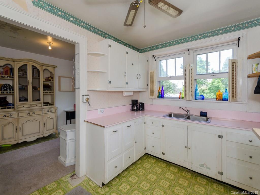 87 Lowe Street Canton, NC 28716 - Photo 6 of 18 Gallery Image 6