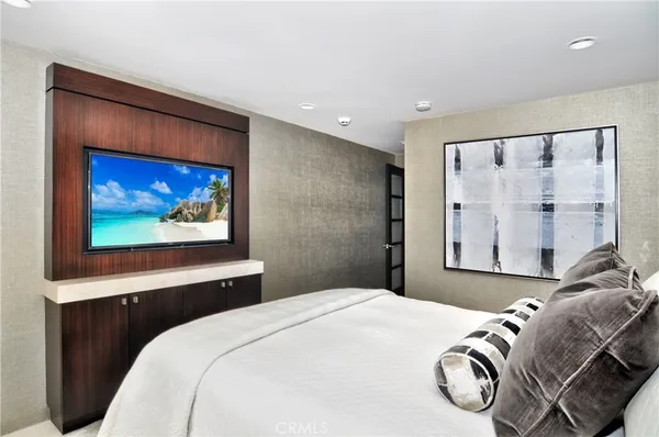 $65,000 | 71 Linda Isle, Newport Beach, CA 92660