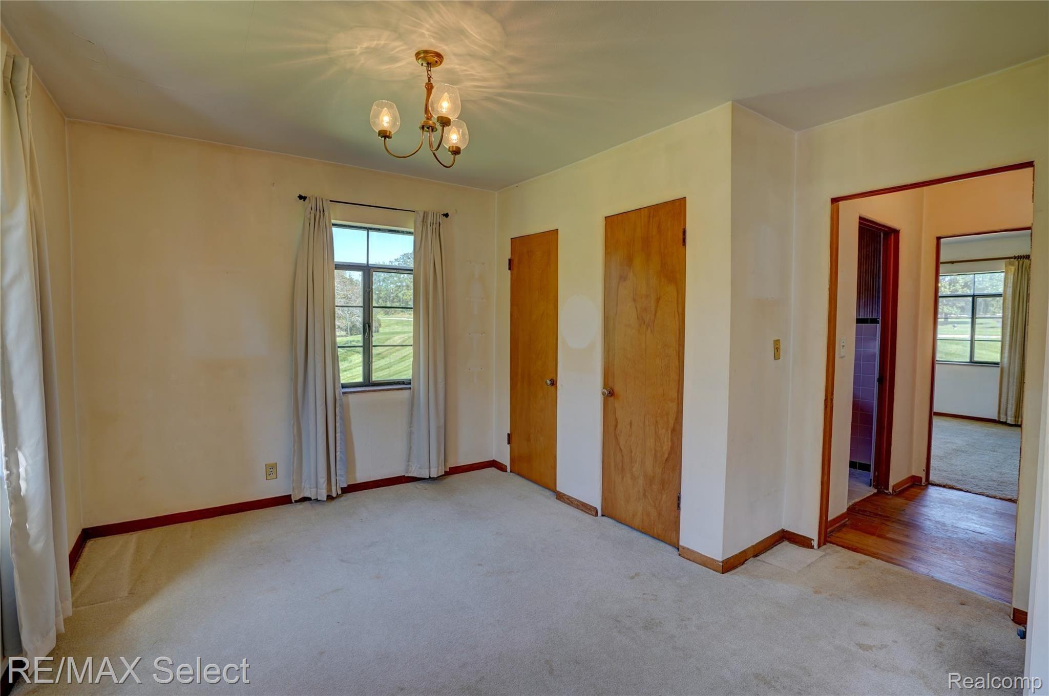 4304 South Center Road Burton, MI 48519 - Photo 20 of 28 4304 S Center Road 47.jpg