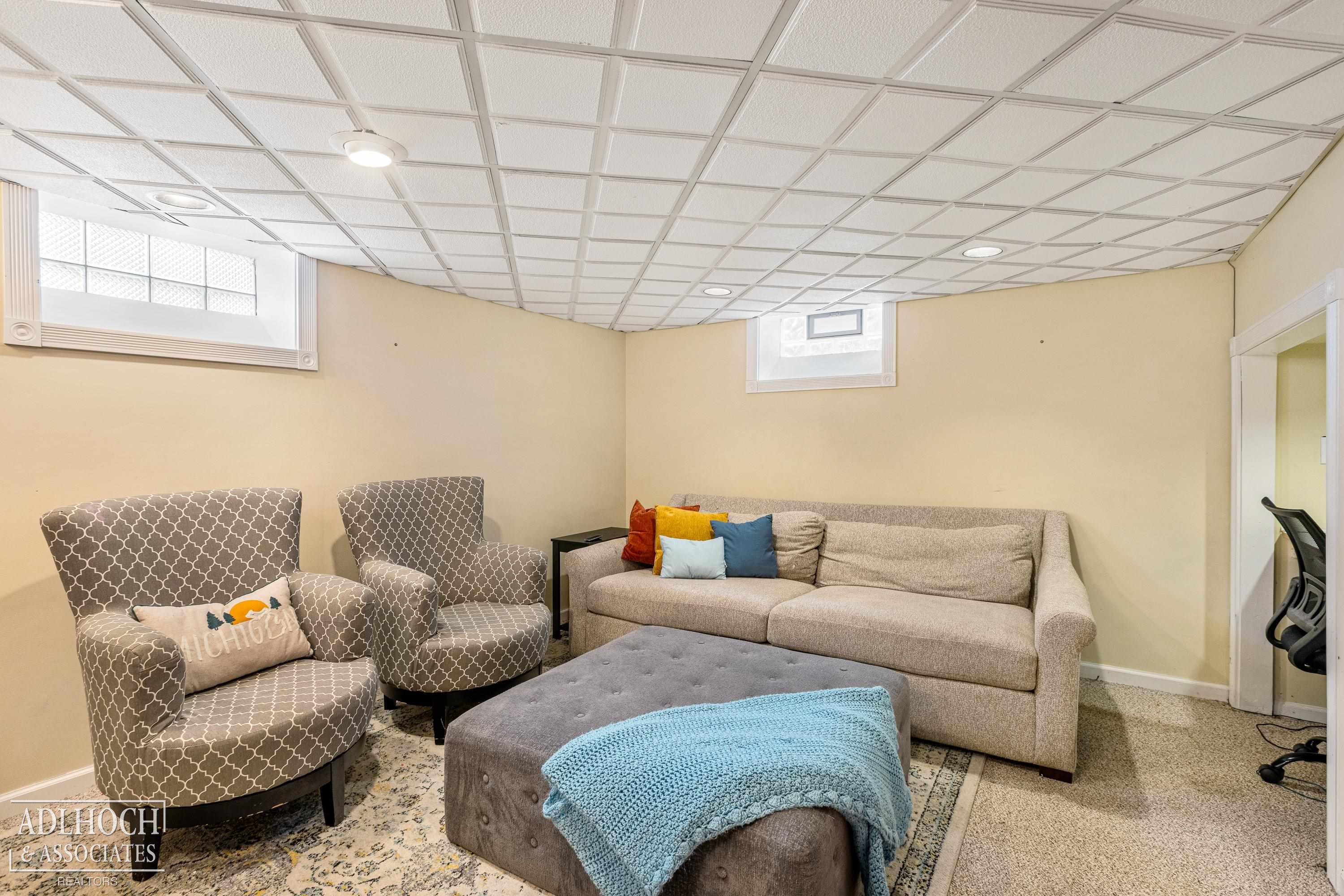 334 Ridgemont Road Grosse Pointe Farms, MI 48236 - Photo 20 of 23