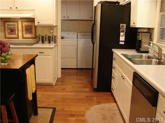 7525 Timber Ridge Drive Mint Hill, NC 28227 - Photo 4 of 16