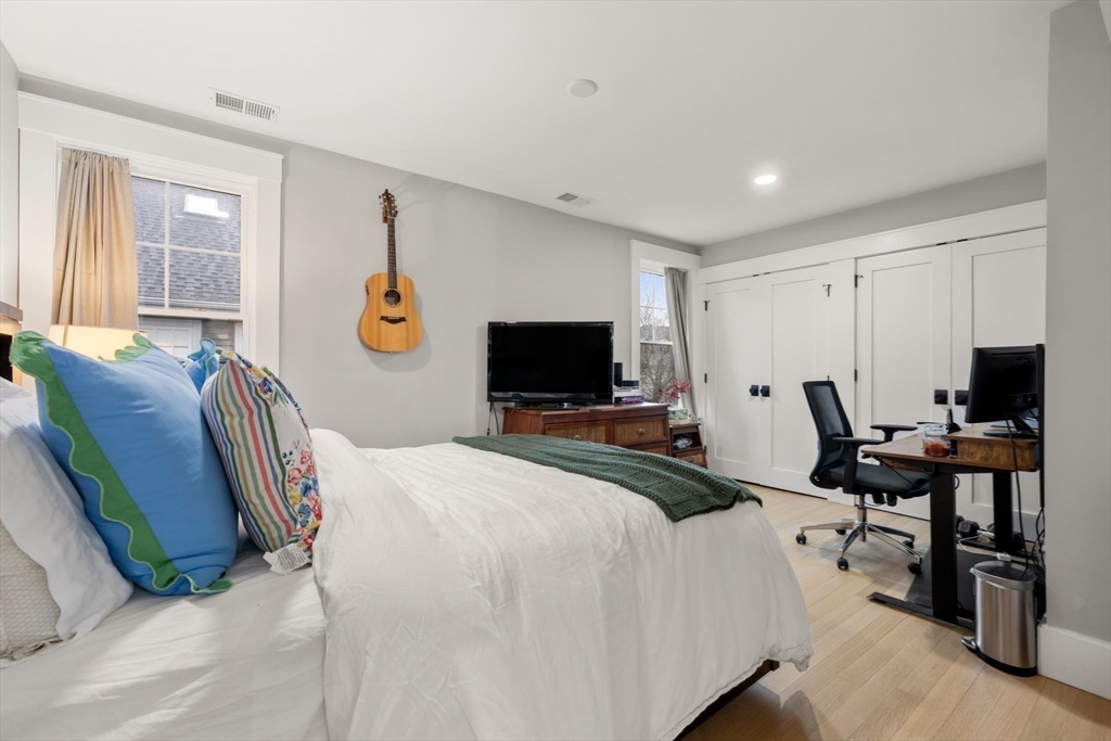 22-24 Carver Road East, Unit 22 Watertown, MA 02472 - Photo 16 of 30