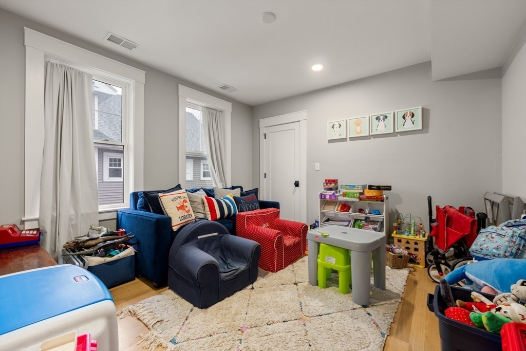 22-24 Carver Road East, Unit 22 Watertown, MA 02472 - Photo 25 of 30