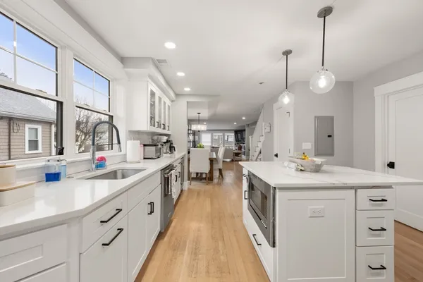 $1,250,000 | 22-24 Carver Road East, Unit 22, Watertown, MA 02472