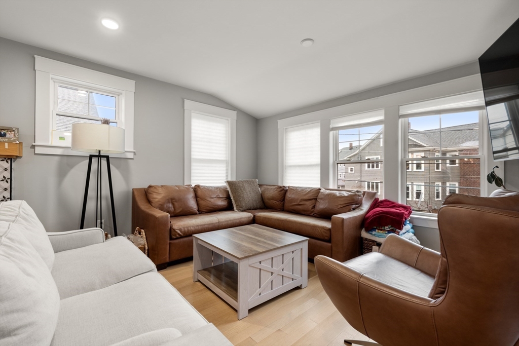 22-24 Carver Road East, Unit 22 Watertown, MA 02472 - Photo 10 of 30