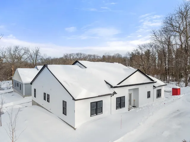 $419,900 | 9 L Stevens Road, Unit B, Charlton, MA 01507