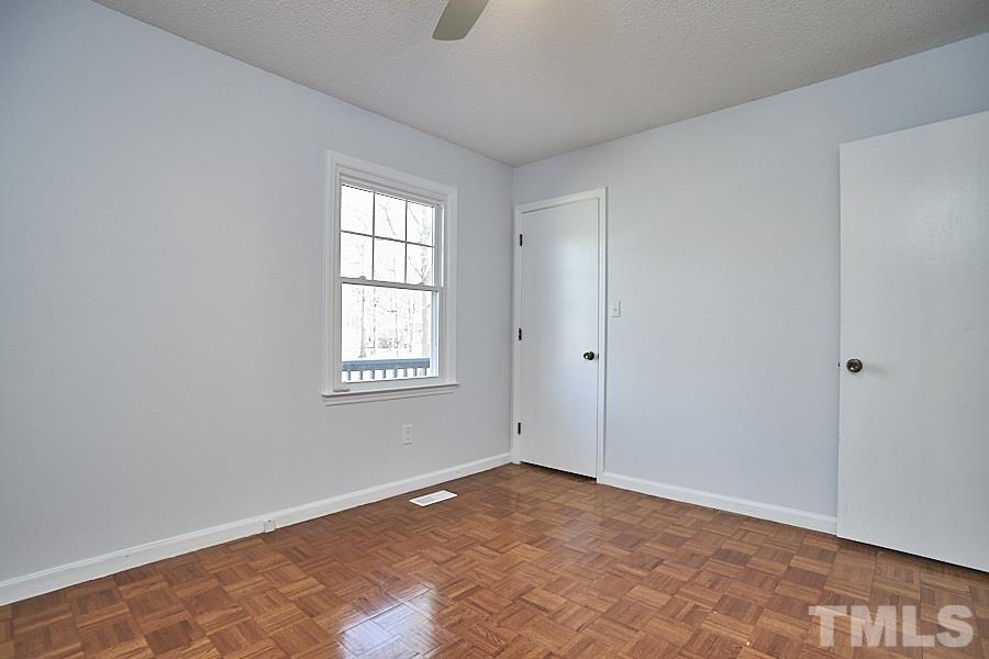 5605 Roslyn Road Durham, NC 27712 - Photo 22 of 30
