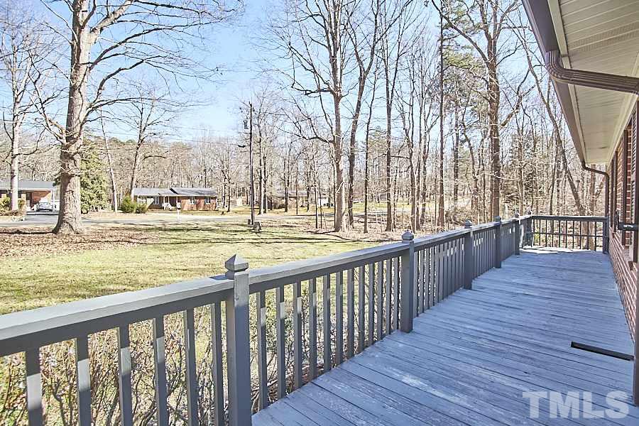 5605 Roslyn Road Durham, NC 27712 - Photo 4 of 30