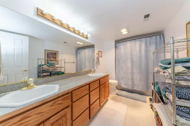 $550,000 | 331 Reservoir Drive, Lewiston, ID 83501