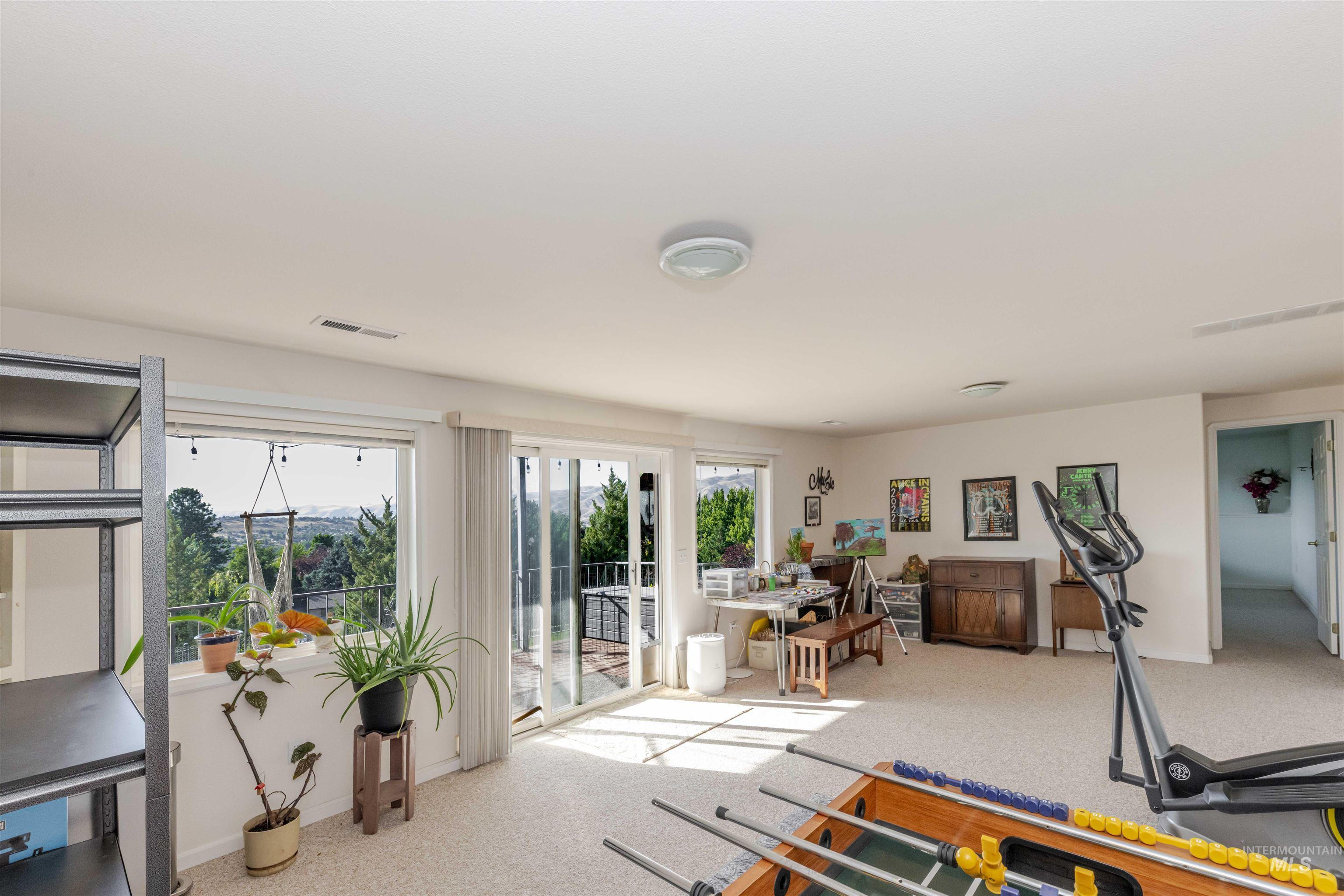 331 Reservoir Drive Lewiston, ID 83501 - Photo 30 of 42 Workout area with carpet floors