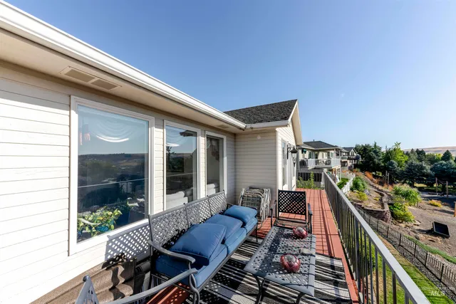 $550,000 | 331 Reservoir Drive, Lewiston, ID 83501