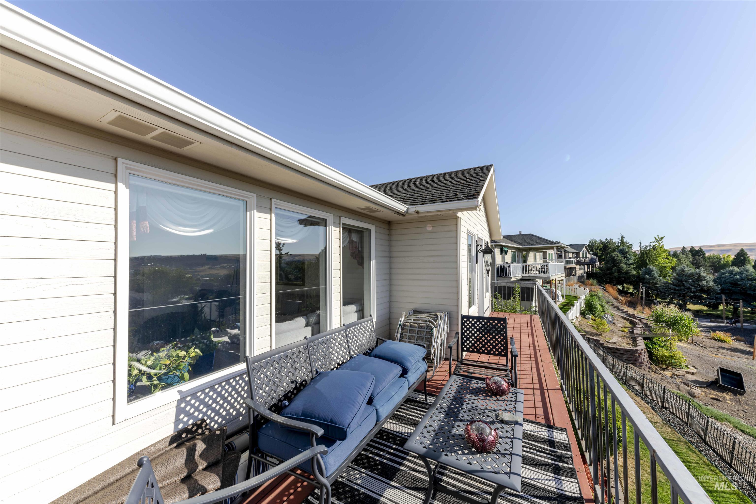 331 Reservoir Drive Lewiston, ID 83501 - Photo 35 of 42 View of balcony