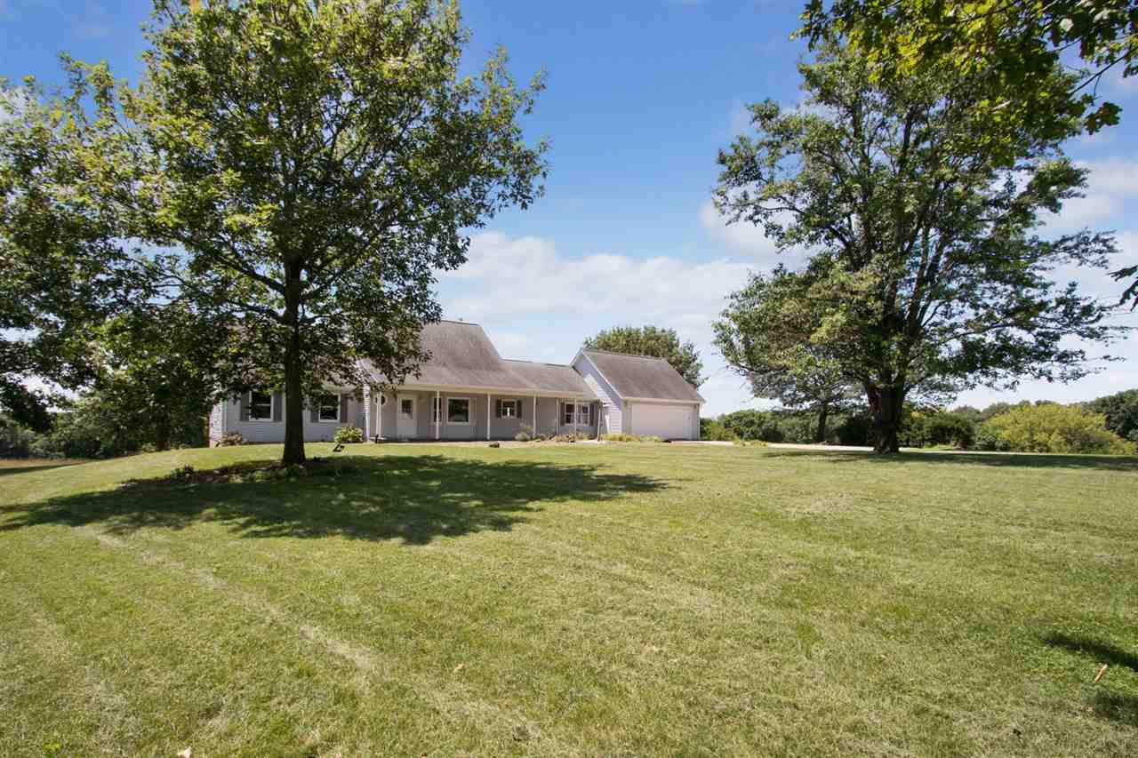 2315 Sugar Bottom Road Northeast Solon, IA 52333 - Photo 8 of 42 Gallery Image 8