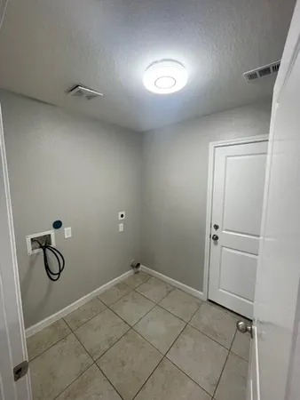 $2,150 | 508 West Willis Street, Alvin, TX 77511
