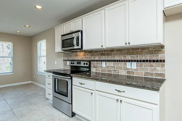 $2,150 | 508 West Willis Street, Alvin, TX 77511